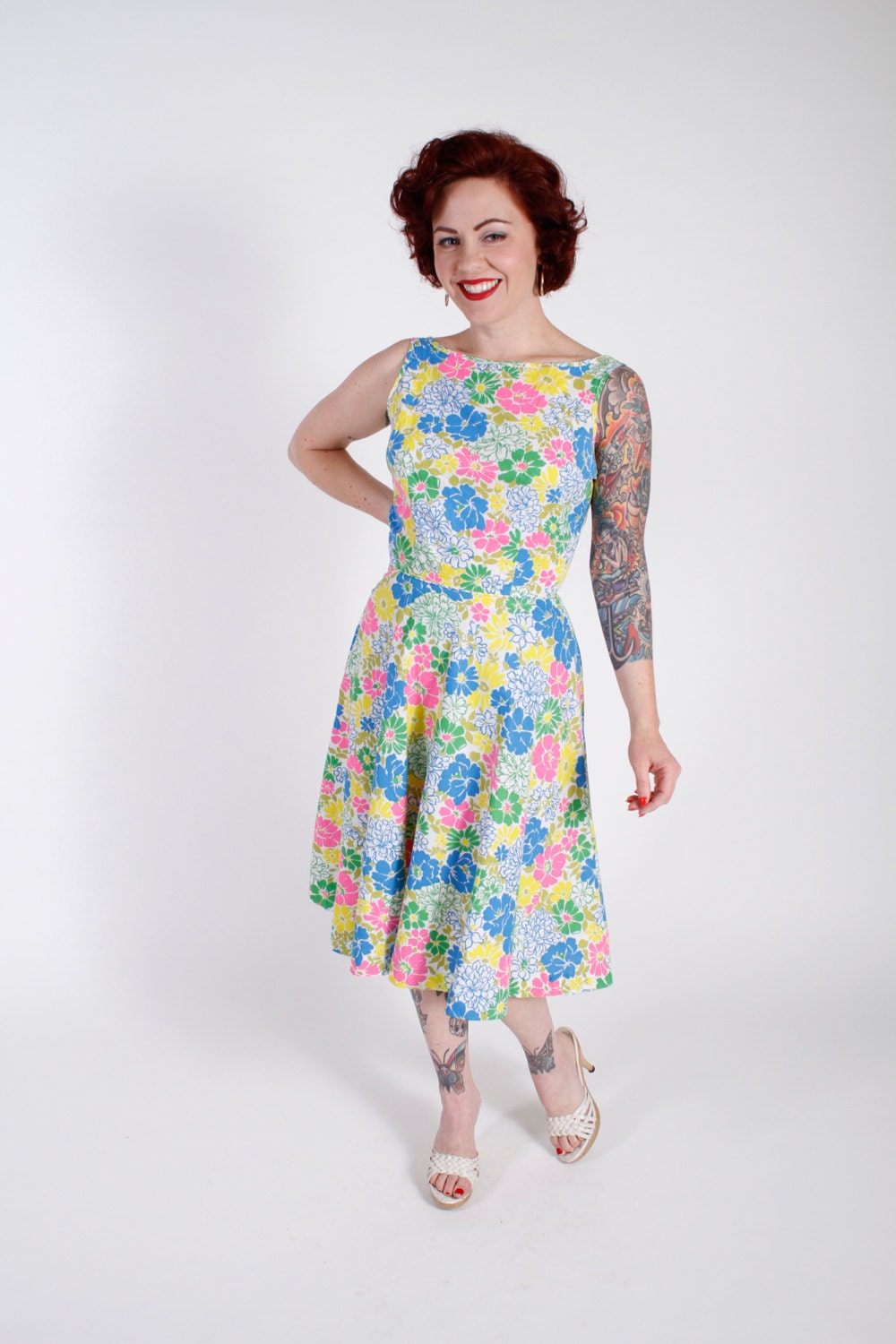 1960s Vintage Dress...Bright Floral Print Cotton Early 60s Summer Dress SIze Small
