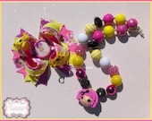 LalaLoopsy Crumbs Sugar Cookie Chunky Beaded Bubblegum Necklace and Bow Set Yellow, Pink, Black