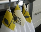 The Original Snap to Hang Flour Sack Kitchen Towel in "Big Bloom" Print from Fresh Air Collection