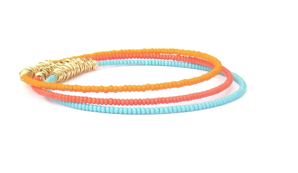 Beaded Bangle Bracelet Stack // Set of 3 Seed Bead Bracelets // Coral, Blue // Gold Wire Wrap // Recycled Eco-Friendly Jewelry // Gift