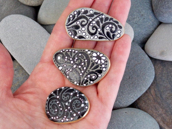 It's Black & White Magnets / Painted Rocks / Sandi Pike Foundas / Cape Cod Sea Stones