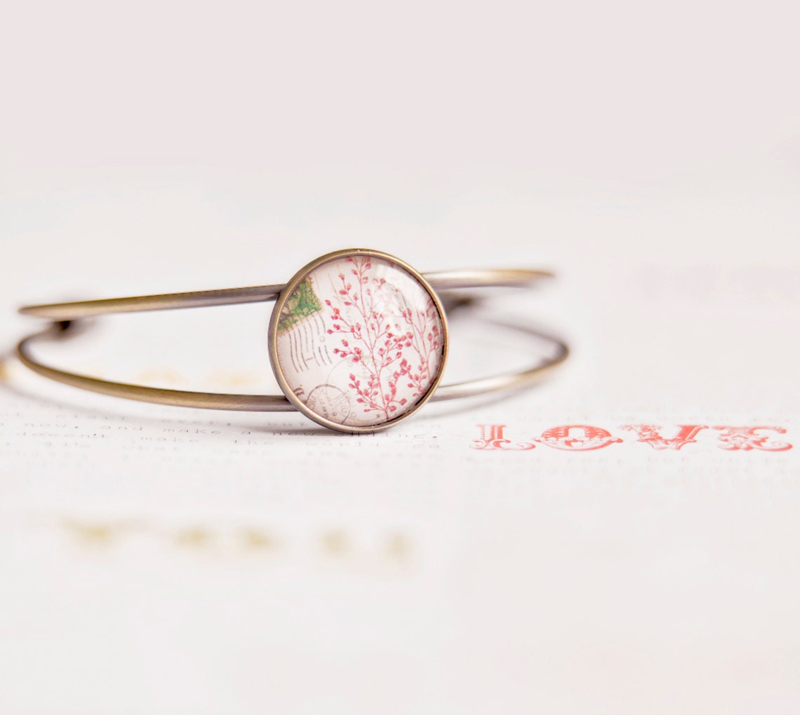 Pink flowers bracelet - First flowers collection - Free Worldwide Shipping - Gift for HER under 30 USD
