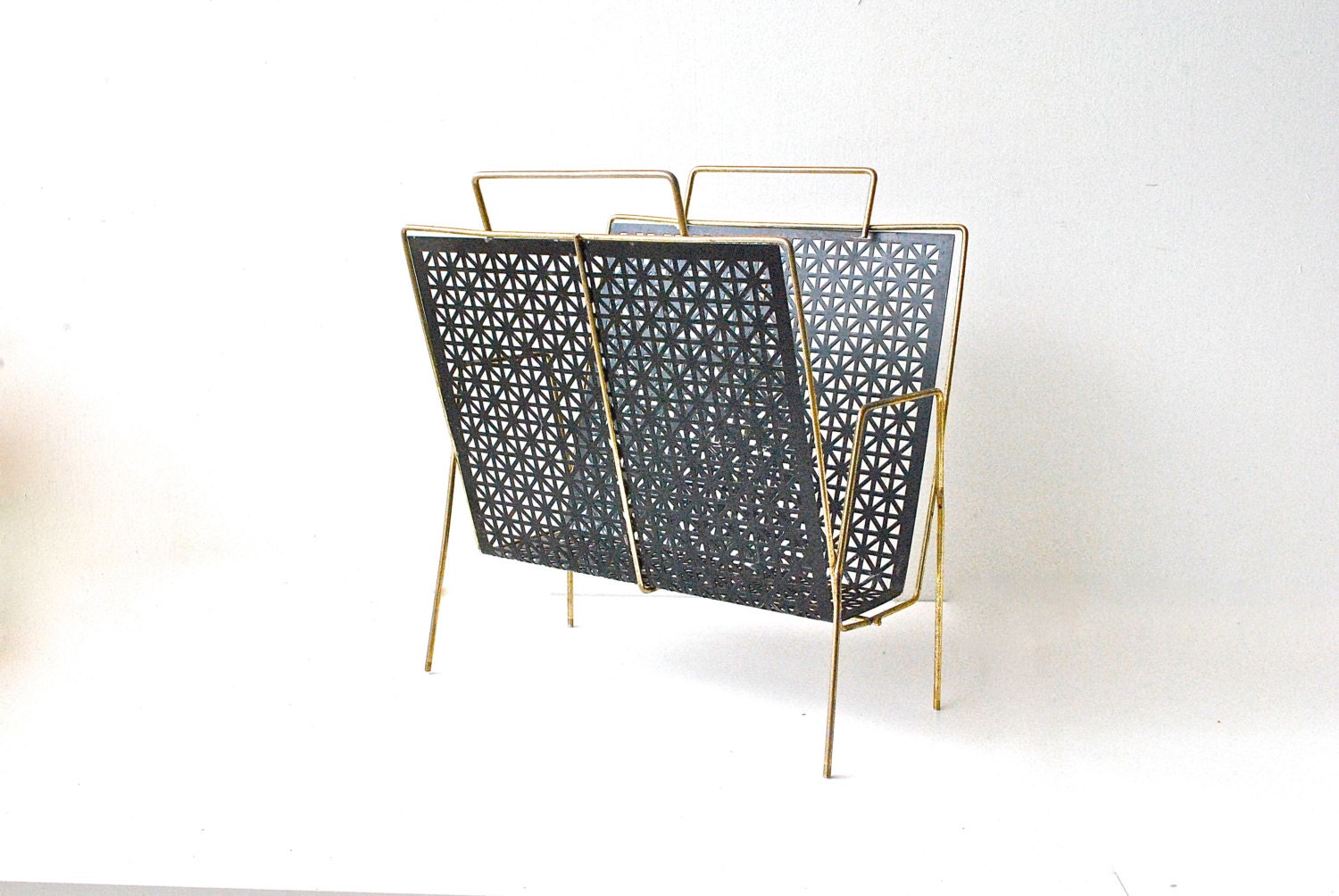 Mid Century Magazine Rack - Starburst Criss-Cross Pattern