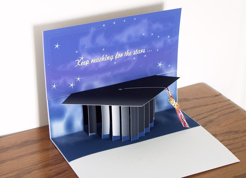 Pop up Graduation Card with graduation cap and tassel