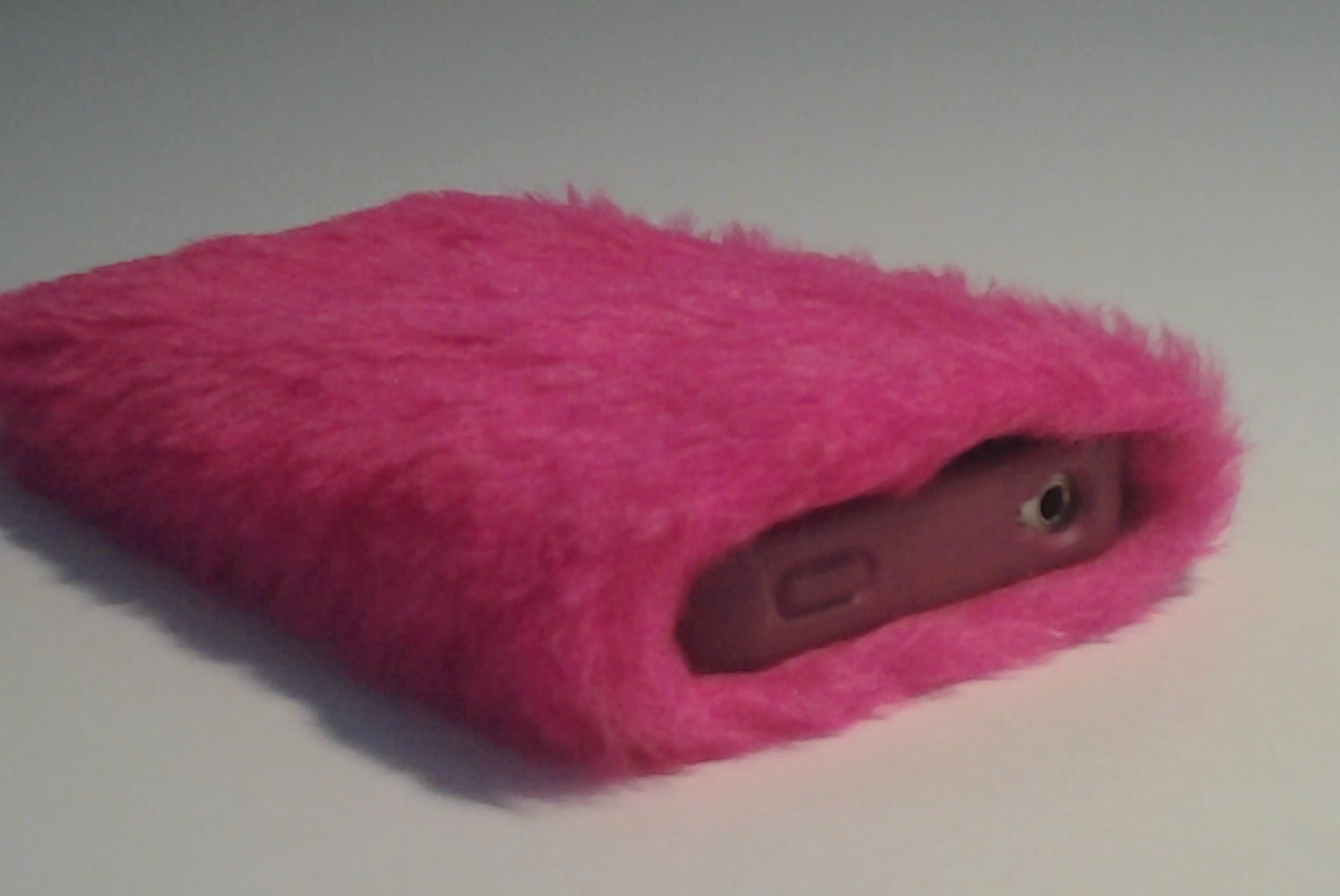 Kawaii iPhone 5 Case iPhone Cover Pouch for iPhone 4 4S Cute Fuchsia Pink Faux Fur