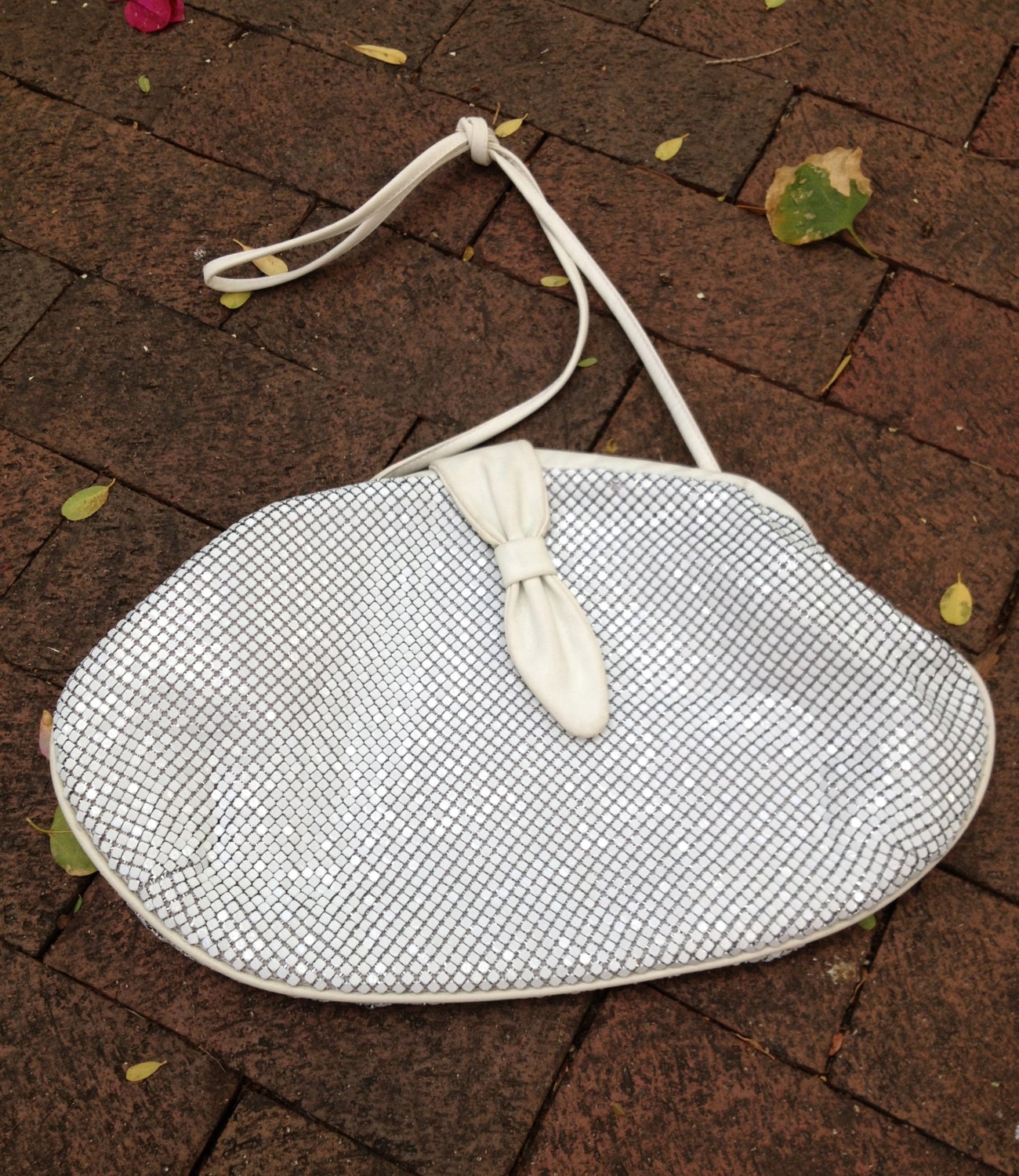 Vintage 1980s White Metal Mesh Shoulder Bag with Snap Closure.