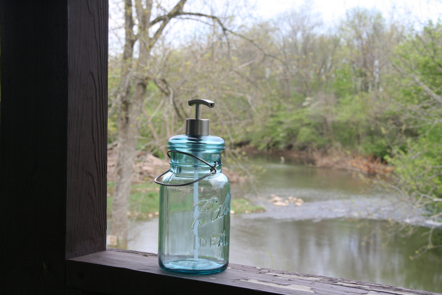 Blue Glass Top Ball Ideal Quart Jar Soap dispenser - Wire Bale Mason Jar with Flat Nose Stainless Soap Pump