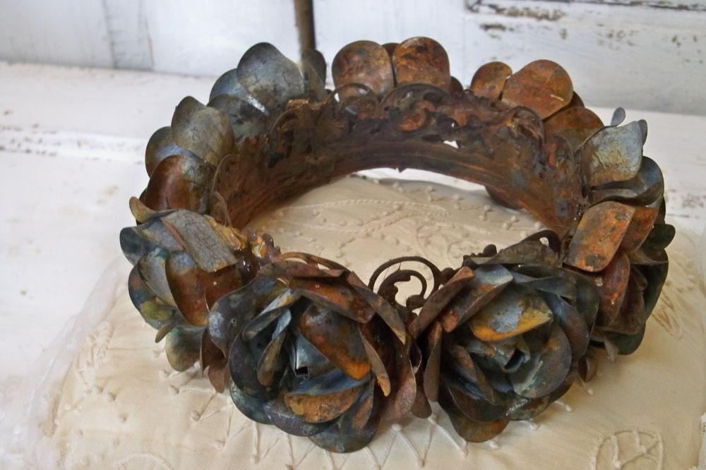 Large metal rusty crown handmade for statues and shelf decor French nordic religious santos Anita Spero