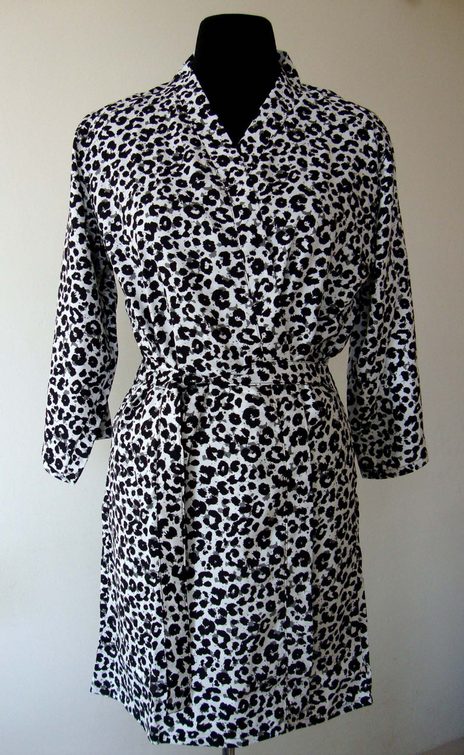Leapard Print Robe, Wrap dress - Bridesmaids gift, getting ready robes, Bridal shower favors, baby shower