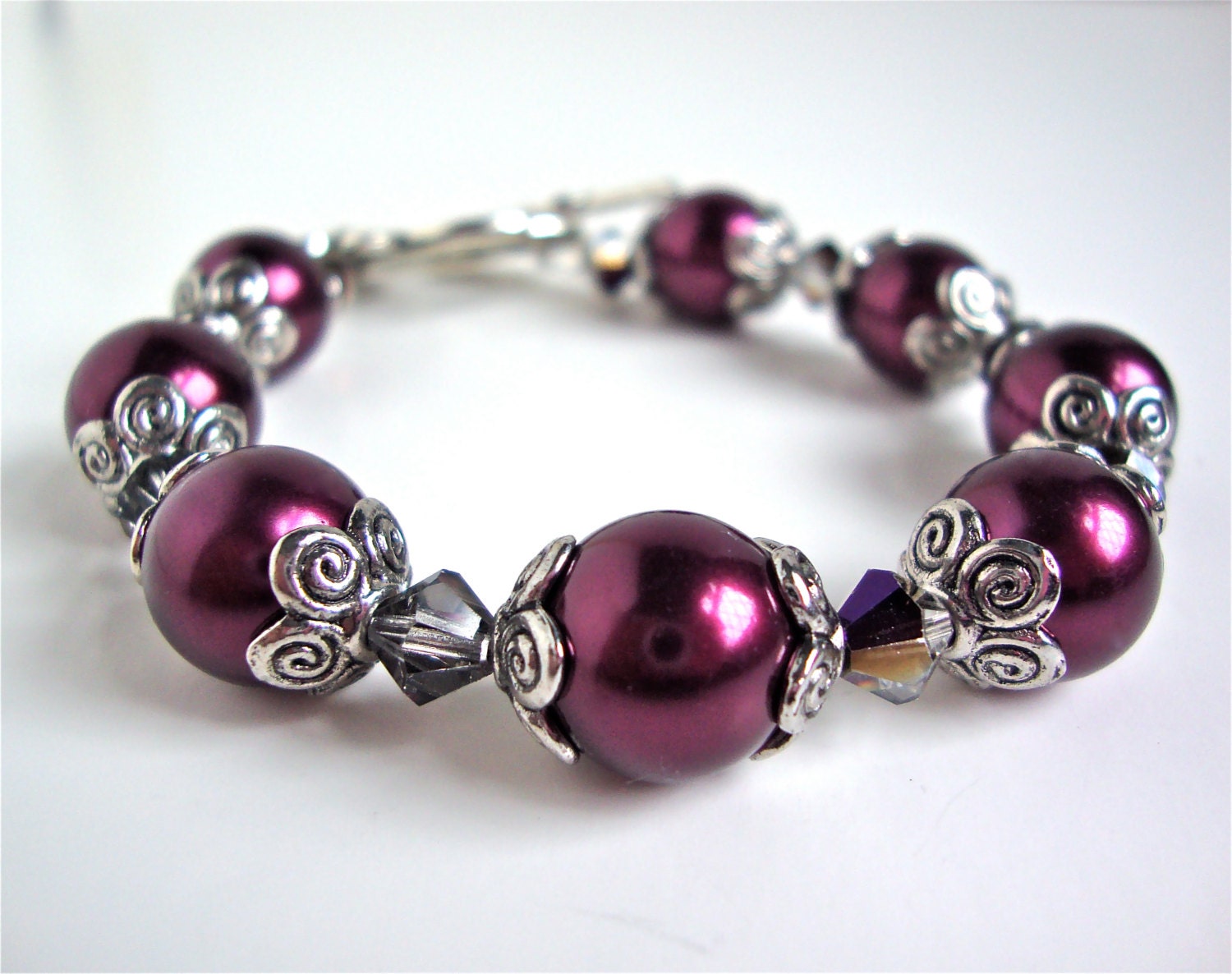 Chunky pearl bracelet - cranberry and silver pearl bracelet - beaded bracelet by Sparkle City Jewelry