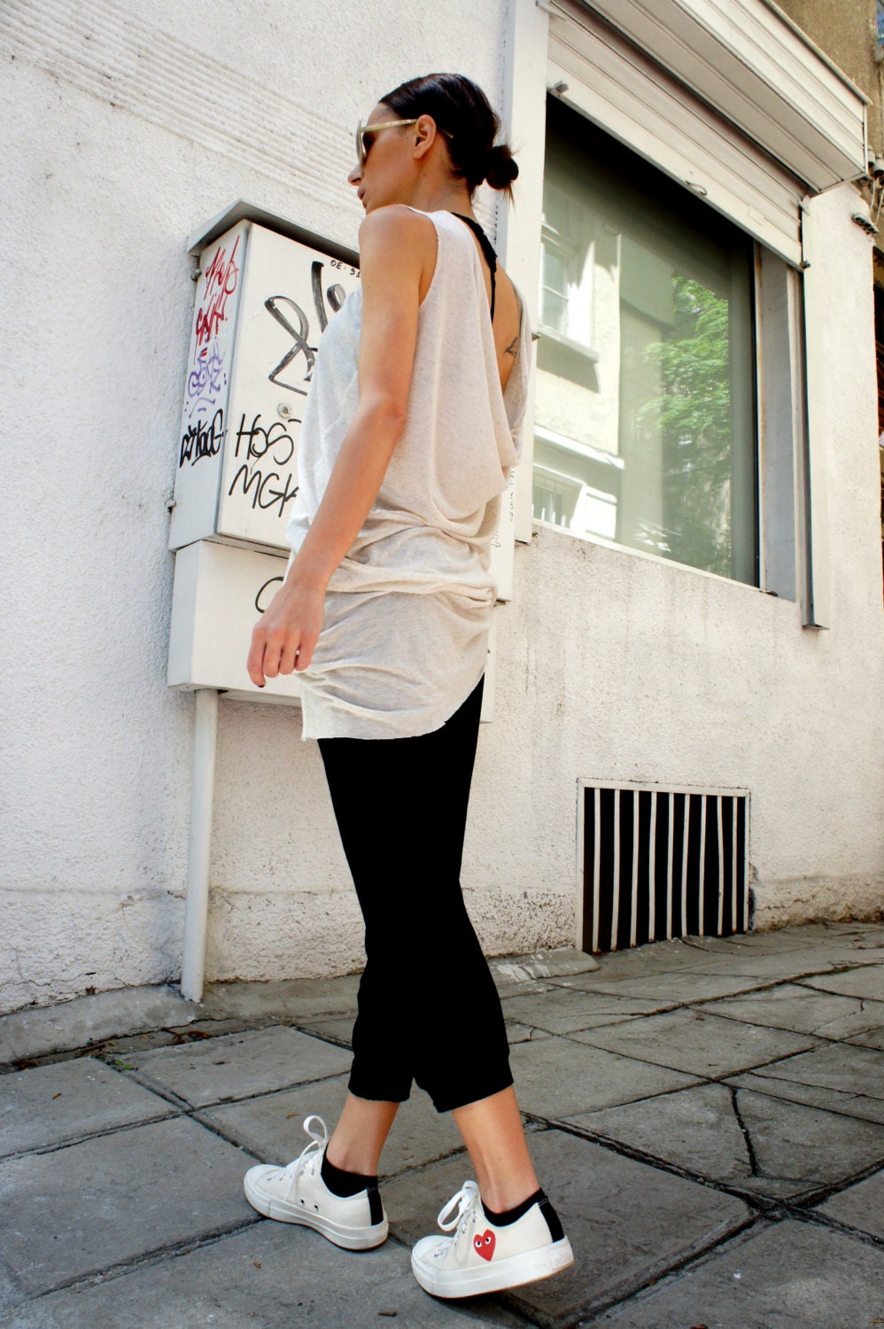 Free Shipping / Loose Extravagant Asymmetric Top / Knit Ivoryy fabric