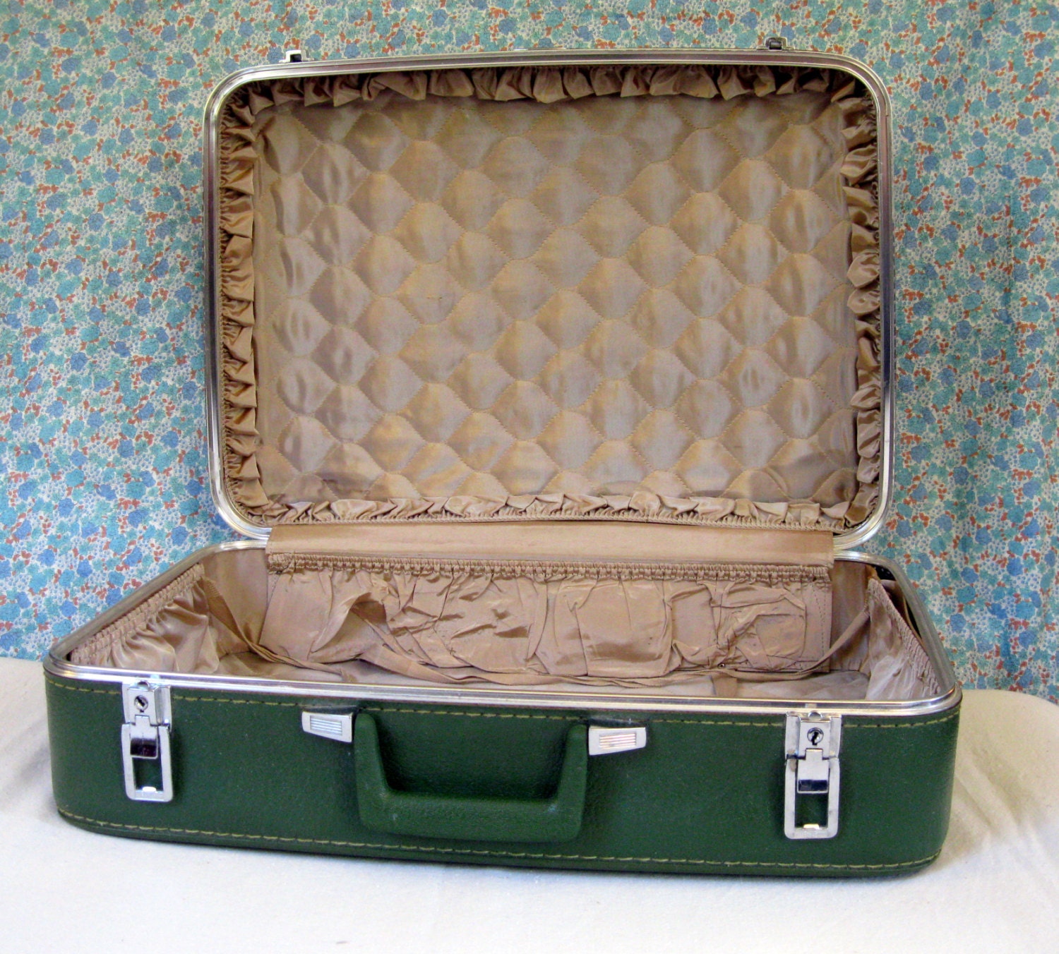 Green Suitcase: 1960's Midcentury Featherlite Luggage, Medium size, Champagne satin interior