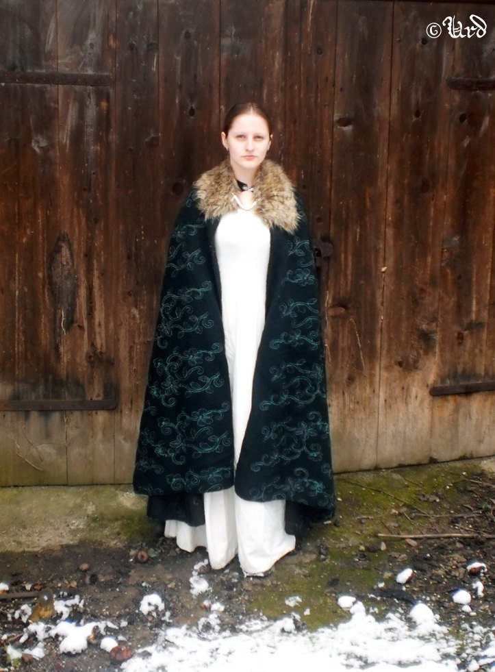 Long medieval or renaissance wool cloak - custom made, hand-sewn, OOAK handmade half-circle cloak - reenactment, larp, fantasy, GoT costume