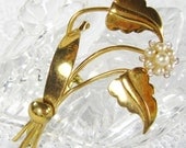 Vintage Flower Brooch / Pin, Gold Tone Floral Bouquet, Rhinestones, Imitation Pearls, 1940s Retro WWII, Art Nouveau Romantic Jewelry