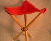 Vintage Milking Stool Folding collapsing seat boy scout camping hunting chair wood tripod cabin footstool foot rest red canvas decoration