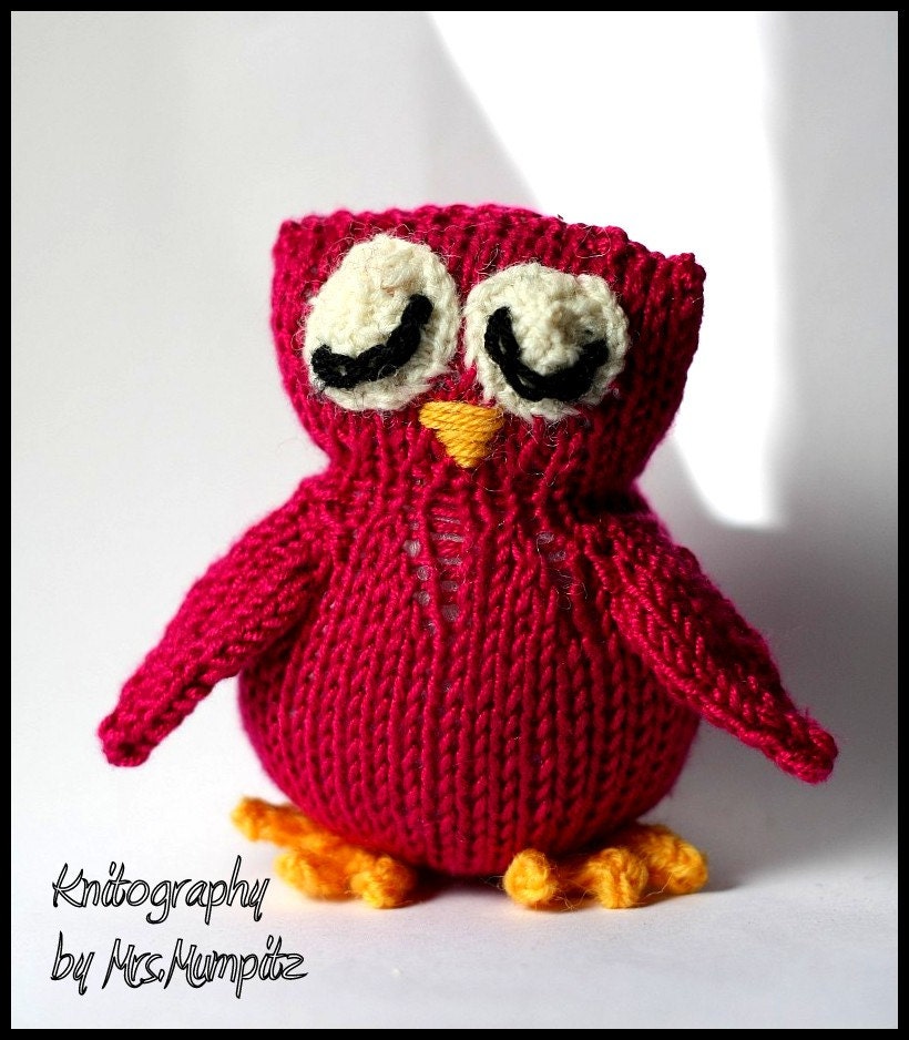 Toy Owl, handmade from ecologic cotton yarn, purple