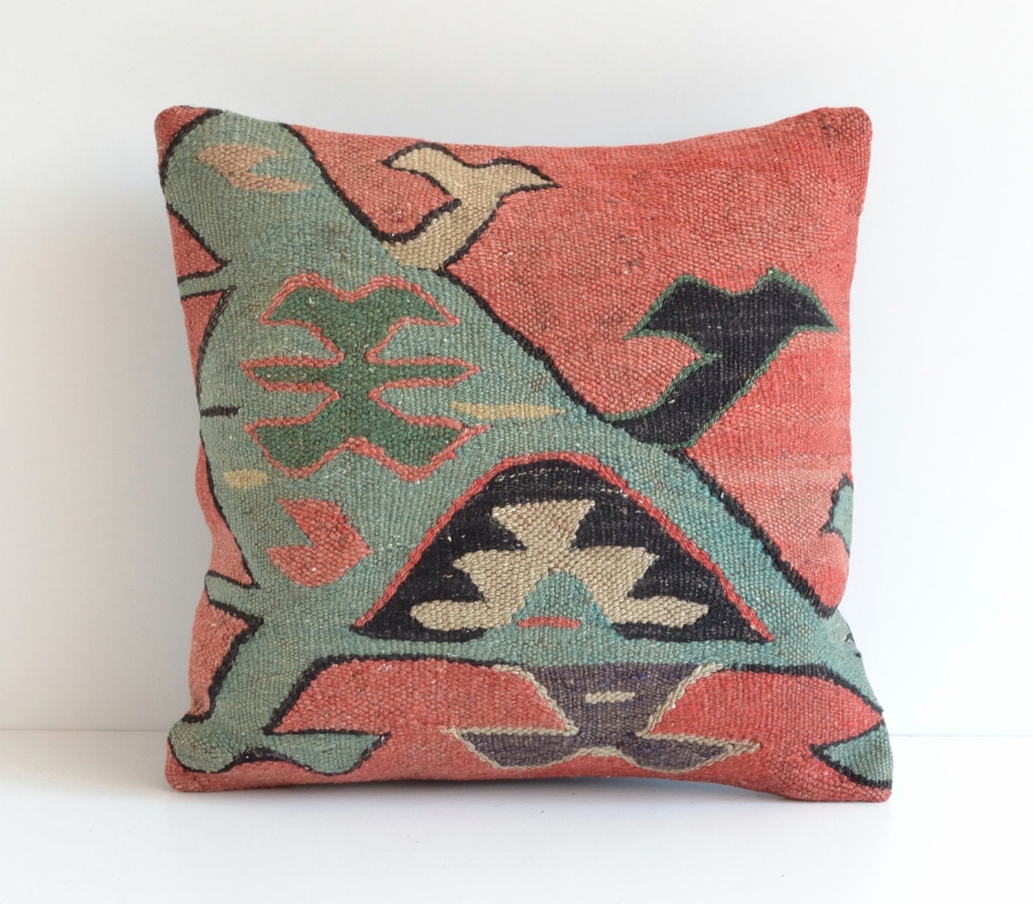 Vintage Pink Kilim Pillow Covers - Ethnic Tribal Handwoven Organic Bohemian Outdoor Decor Kilim Pillow Cushion Cover Case - Shabby Chic