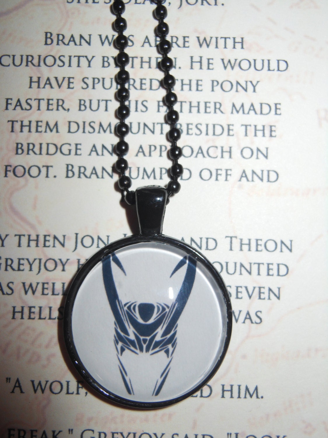 Loki pendant necklace - Loki's helm, helmet - Avengers, Asgard, mischief, trickster, Thor, Marvel, Norse mythology