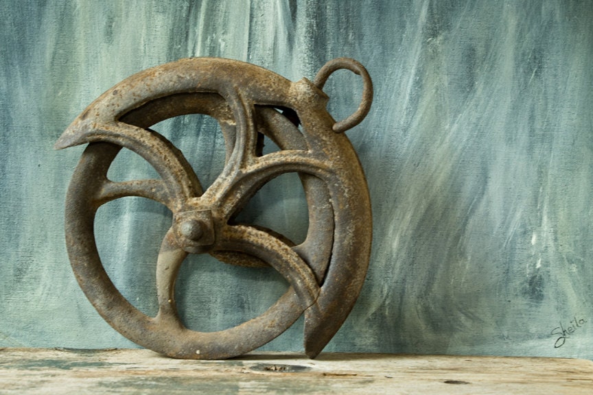 Vintage Well Pulley, Industrial Iron Pulley, Rustic Rusty Rope Pulley, Urban Farmhouse Decor, Fathers Day Gift