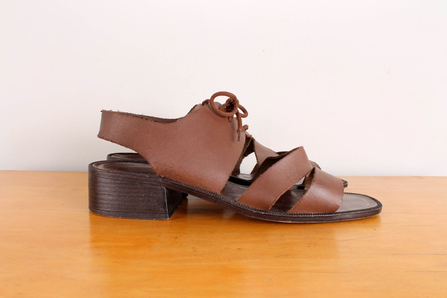 80s / 90s Sandals - Womens 7.5 - Brown Leather Low Heel Slingbacks Italian Open Toe Lace Ups Slingback Sandal Low Heels 1980s 1990s Summer