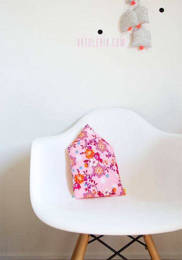 Decorative Cushion house shape in floral fabric cotton