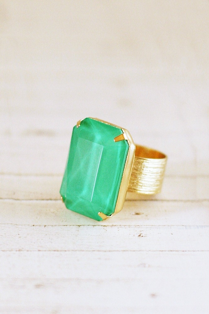 Emerald Kelly Green Rhinestone Cocktail Ring - Adjustable Gold Statement Ring