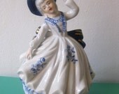 Vintage musical doll, porcelain figurine, porcelain doll, musical box, musical figurine, figurine doll, porcelain figurine,