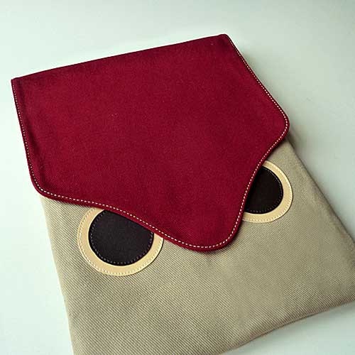 iPad Case/Sleeve - Hoot The Owl (Burgundy Beige)
