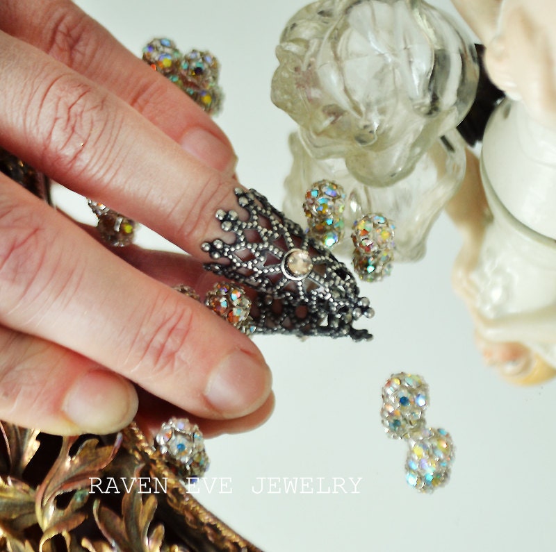 Nail Ring Champagne Kitty Cat Claw Nail Filigree Jeweled Armor Ring One Ring