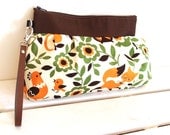 Pleated wristlet - Forest animals in ivory