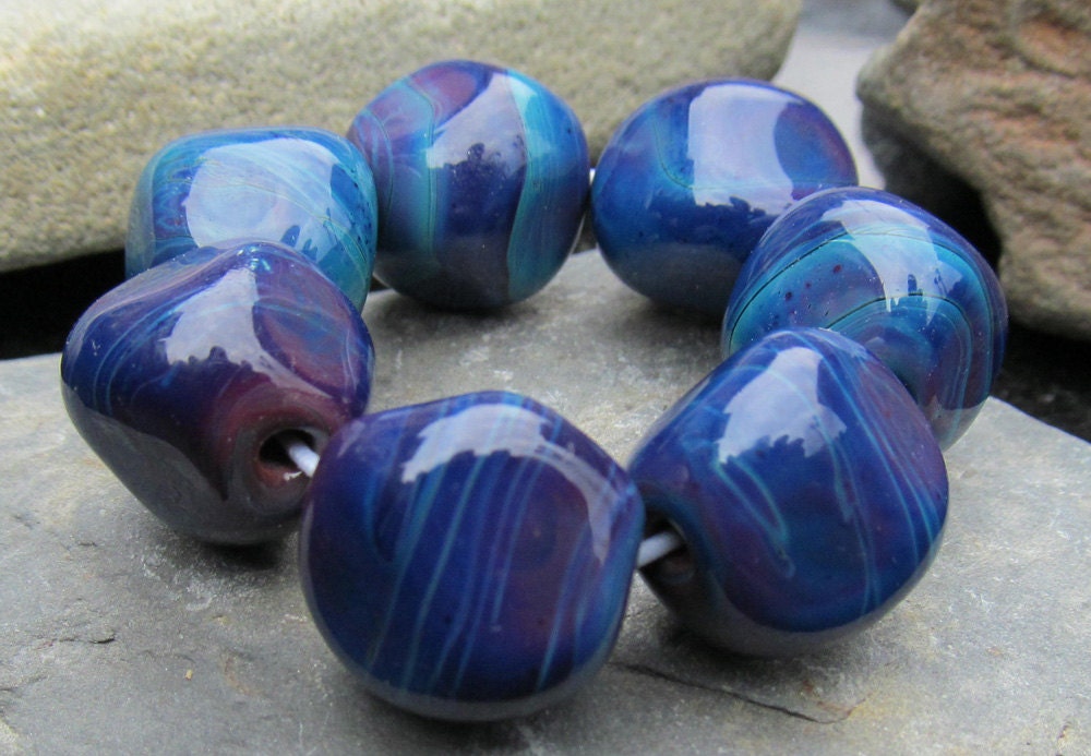 Oil slick  lampwork nugget bead set (7)