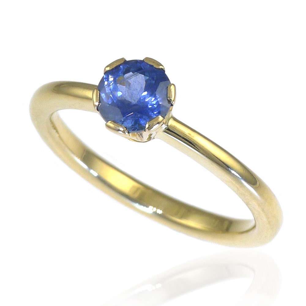 Fairtrade Blue Sapphire Engagement Ring in 18ct Gold