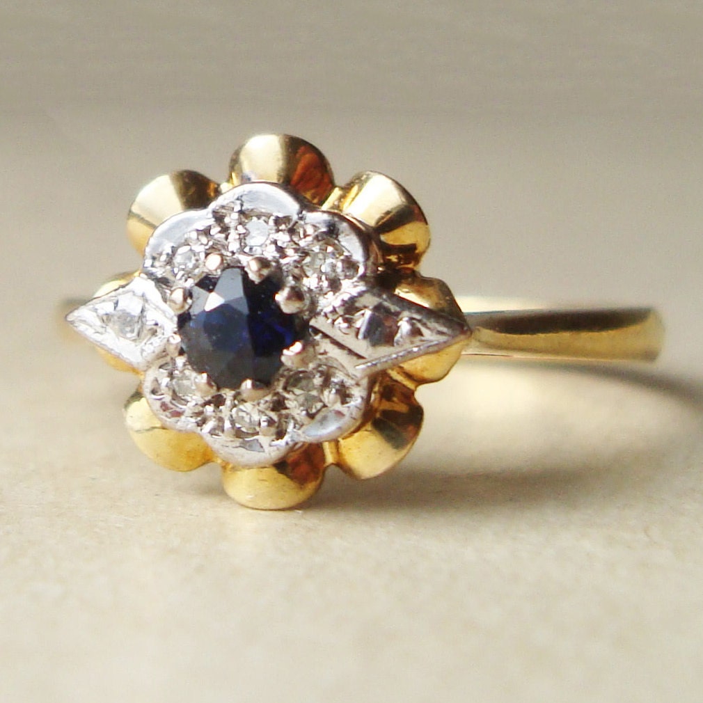 Vintage Sapphire & Diamond Rosette Ring, Sapphire, Diamond 18k Gold Ring, Approximate Size US 6.5