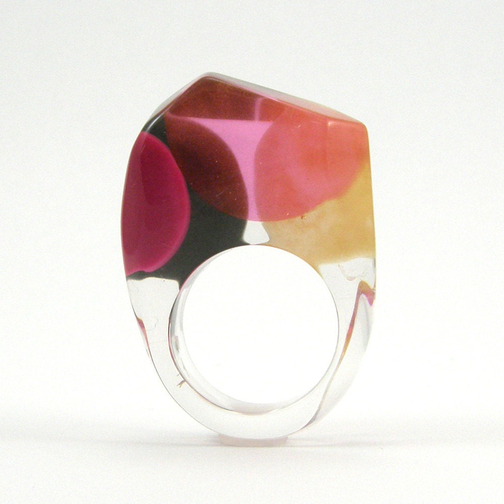 Pink and Black Dot Ring, Pop Art Style Resin Ring, Geometric Jewelry, Unique Irregular Colorful Resin Ring