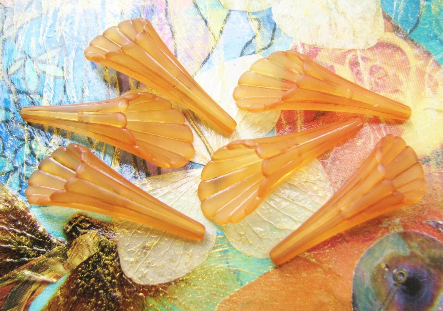 Lucite Trumpet Flowers Elongated in Golden topaz (6) b2218