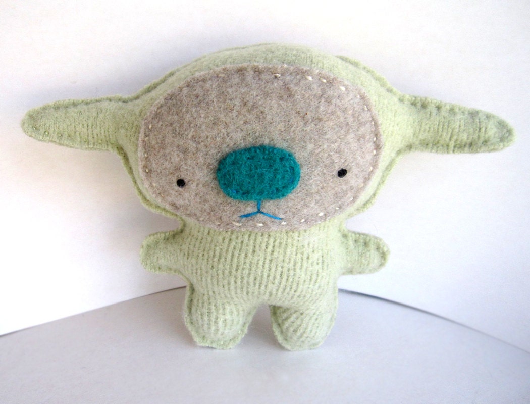Honeydew Green Foo - Recycled Wool Plush Toy