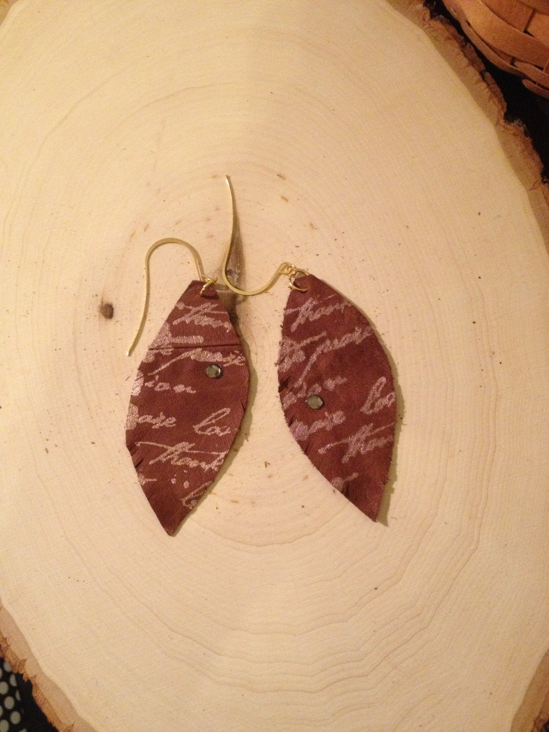 Leather Featherlight brown earrings