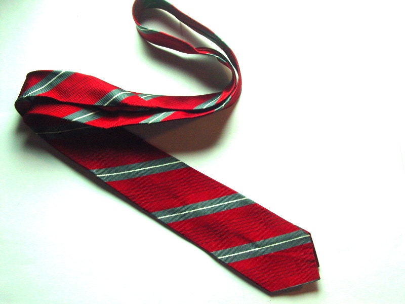 Skinny Necktie -  Cool Mad Men Era Fashion,  Red  and   Gray Stripe with White, Reeves of Lebenon Oregon