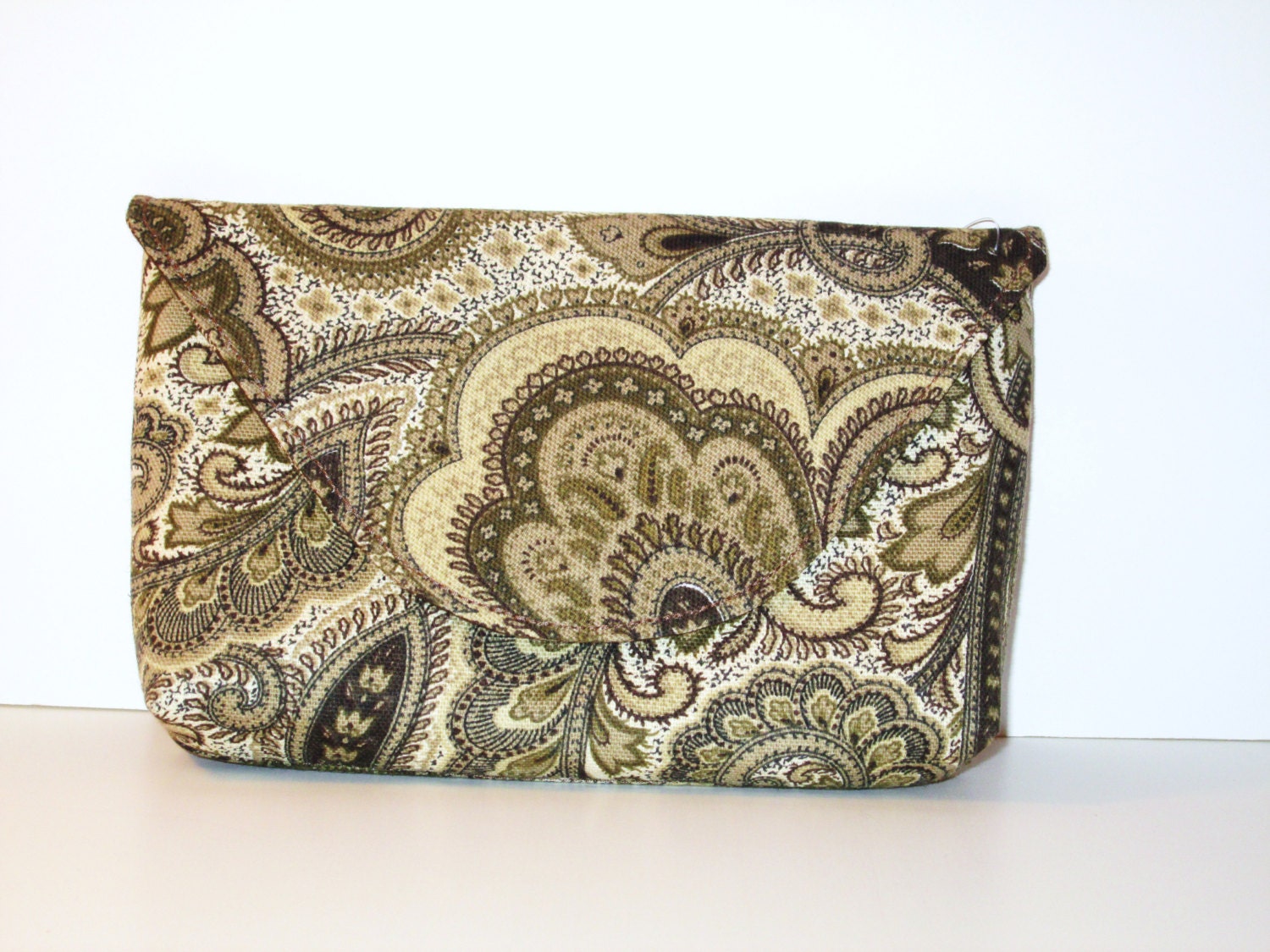 Clutch Brown with Paisley Pattern