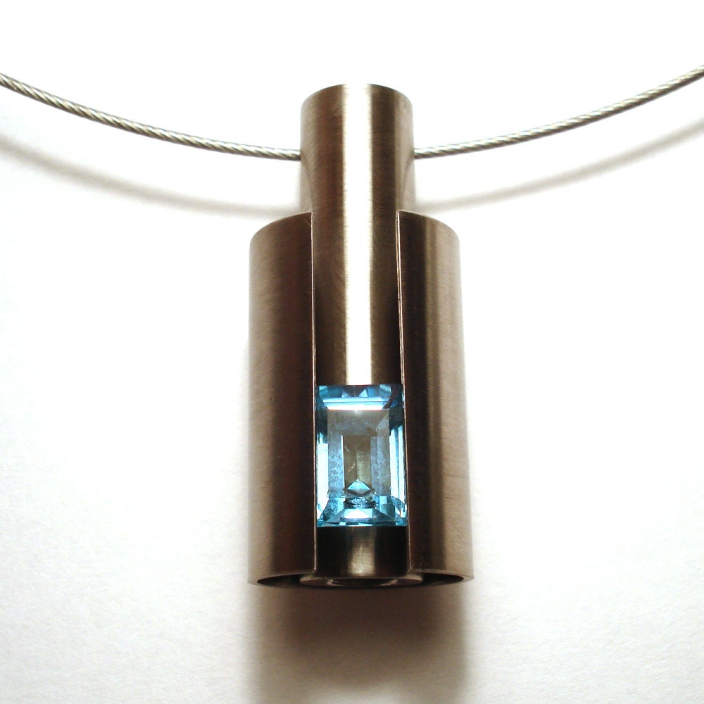 tubular pendant