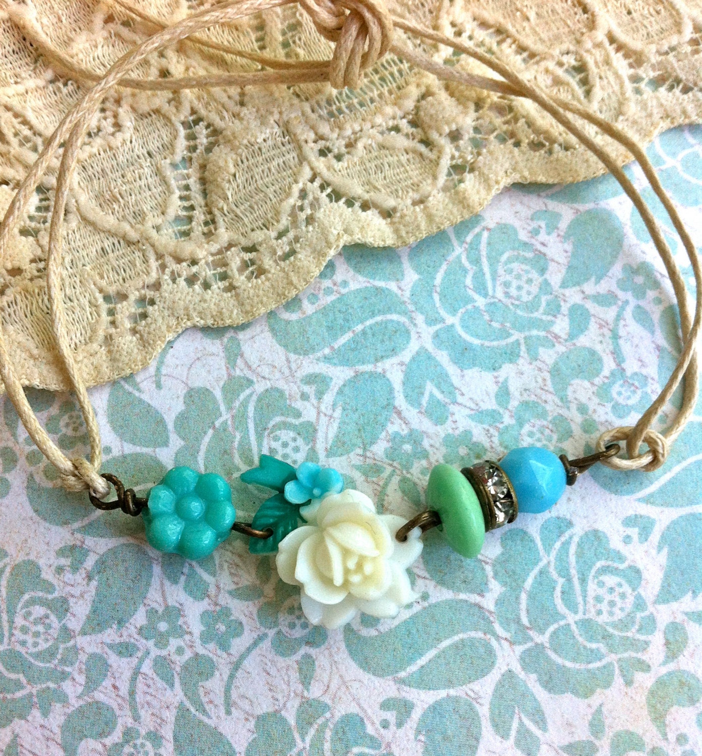 Audrey.beaded, friendship, string bracelet. Tiedupmemories
