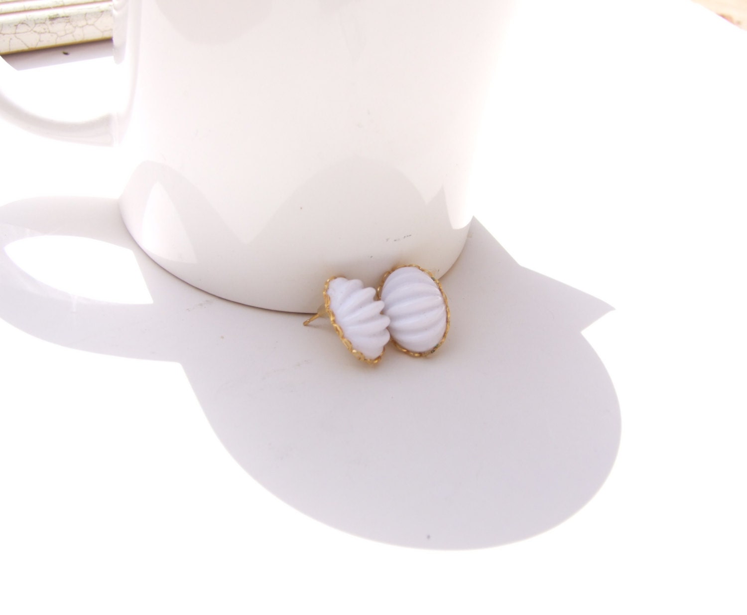 Vintage white cameo,Wedding jewelry, cabochon, buttons, somethings blue, bridal, bridesmaid, stud earrings