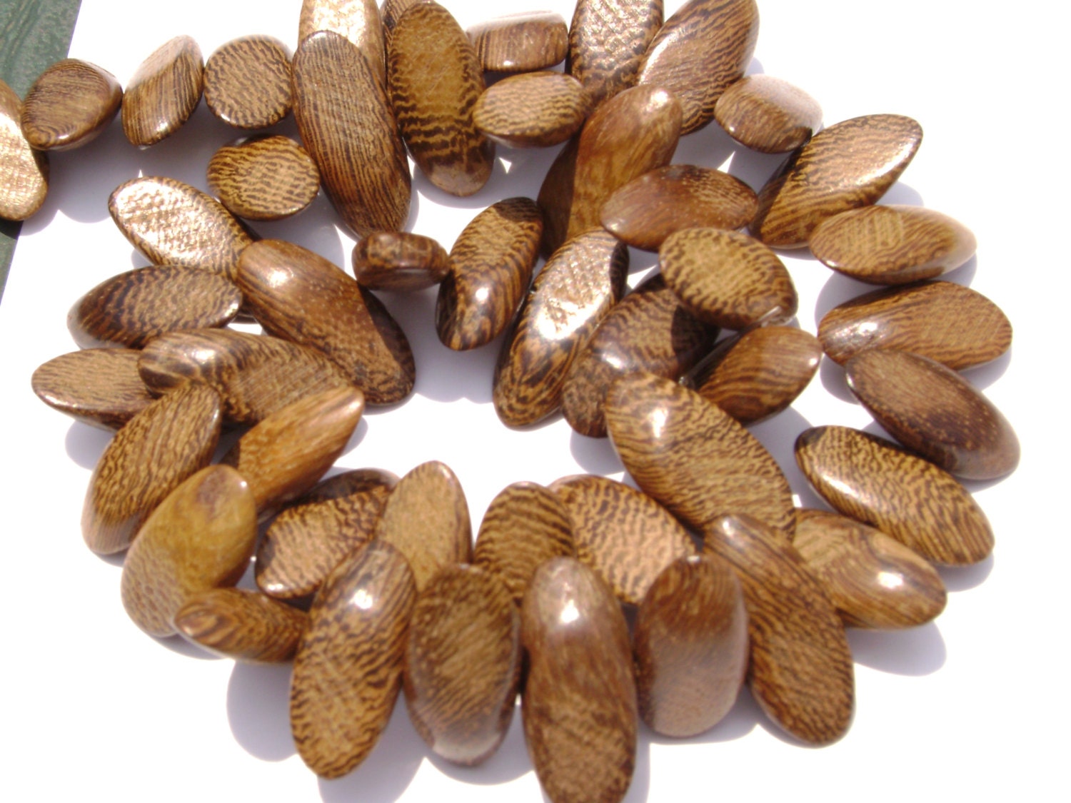 CL-98 Wood Bead Robles Handmade, Wax Polished Slide Cut Oval, 16 in strand