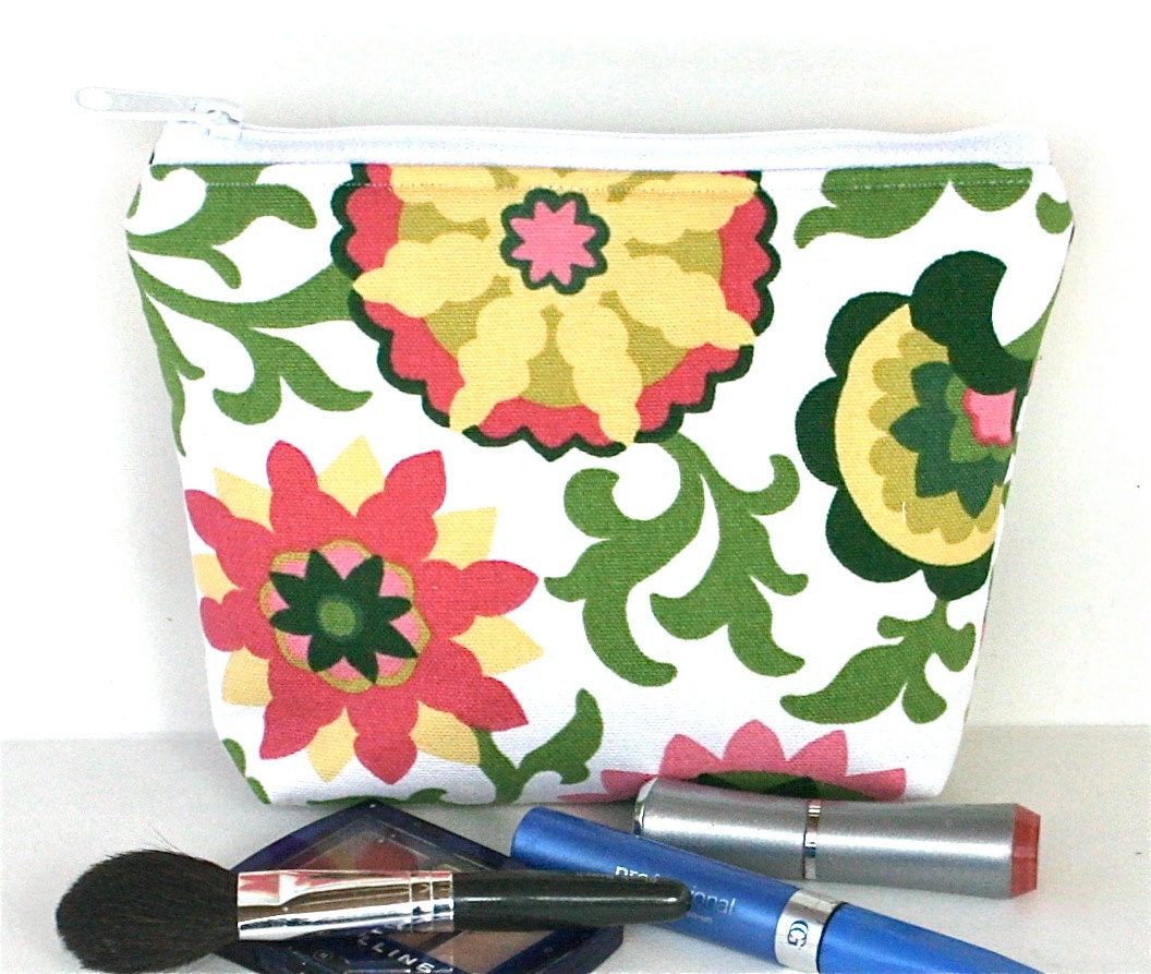 Makeup Bag/Zippered Padded Pouch Flat Bottom in Pink Green Floral