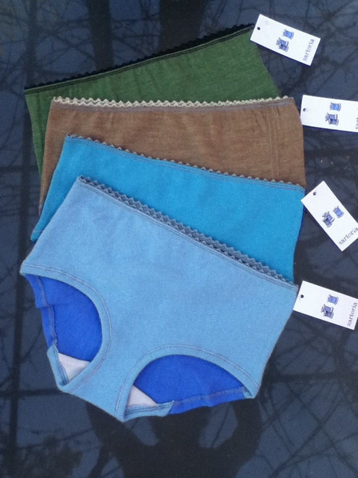 SALE /// SIze L classic hybrid cut undies mid-rise cut