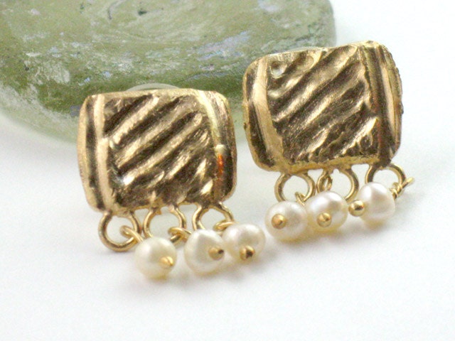 Bridal Earrings  - Gold and Pearl Ear Posts - Goldplated Silver and Pearl Studs