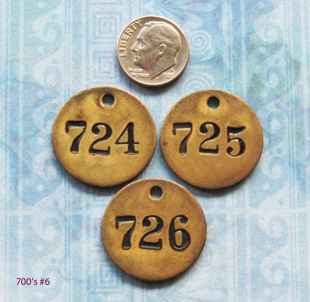 Brass Number Tags Mini Antique Victorian Painted Numbered Motel Room Key Fob Tag Lot Diy Jewelry Repurpose