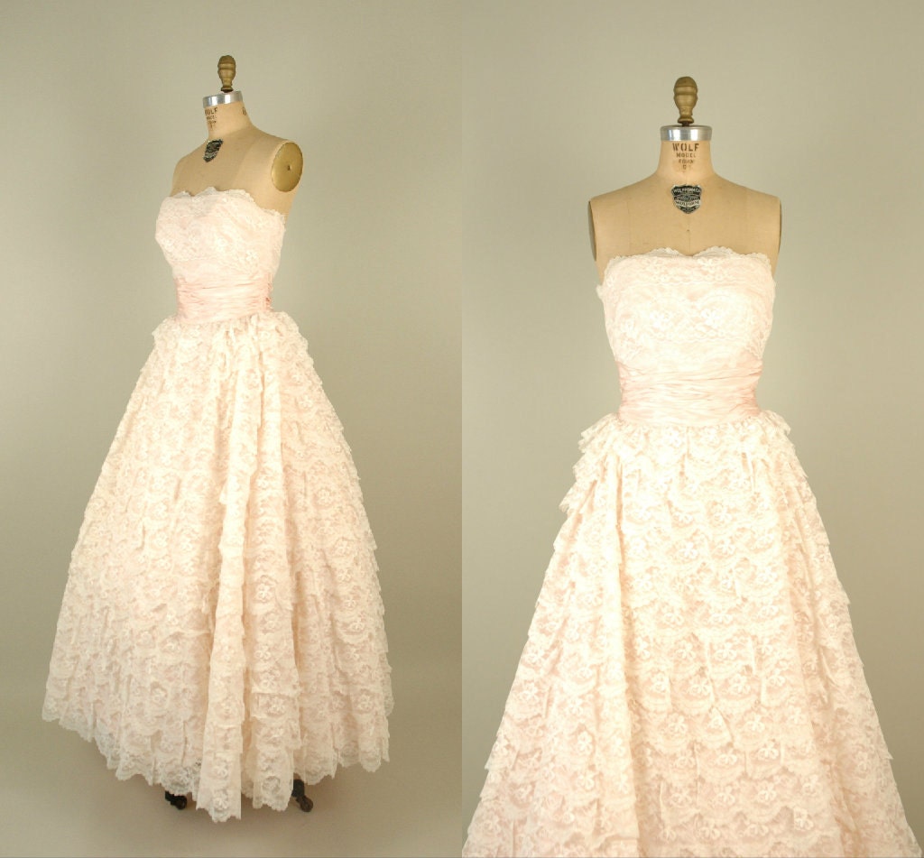 1950s Wedding Dress / Vintage Strapless Tulle Prom Dress