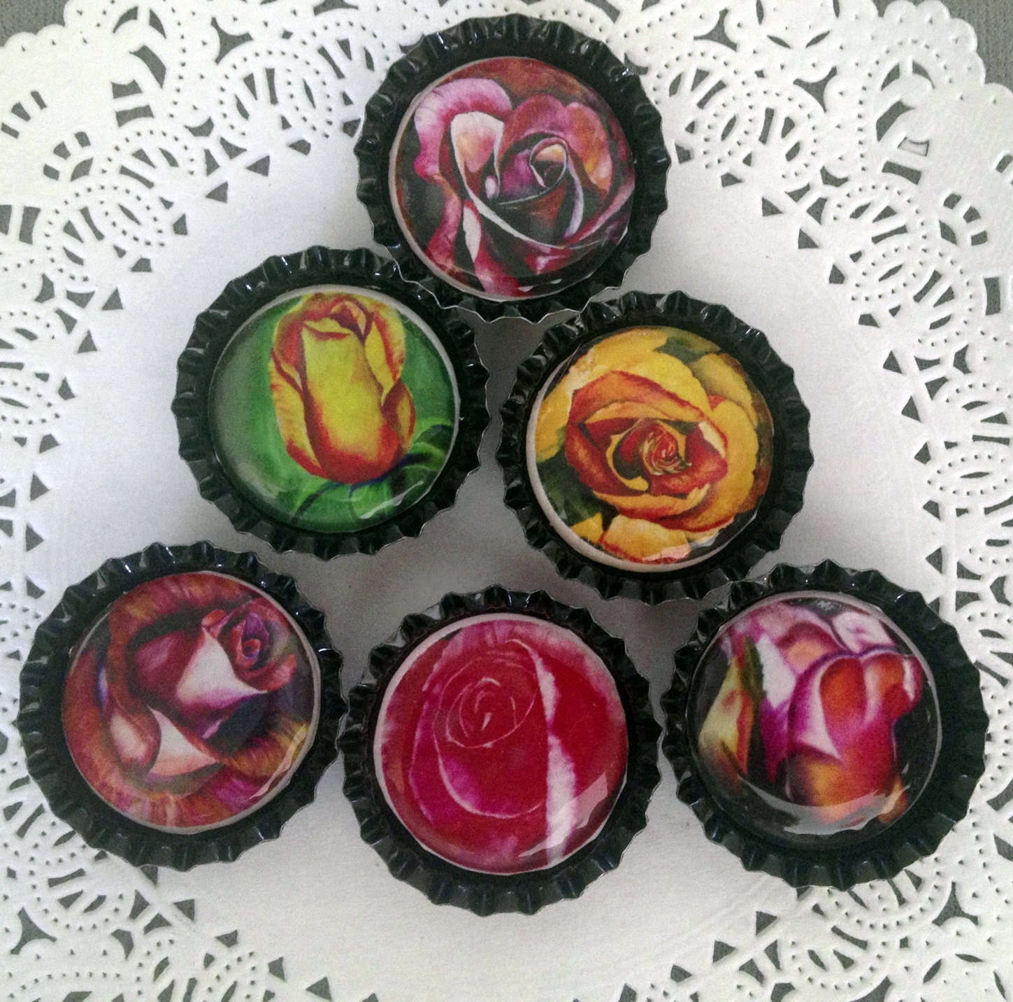 6 MAGNETS Bottlecap black lime green stargazer vintage women hats fashion  flowers rose Iris Magnolia buds lillies white purple leaf leaves
