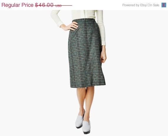 SALE - Vintage Green Plaid Skirt with Pocket